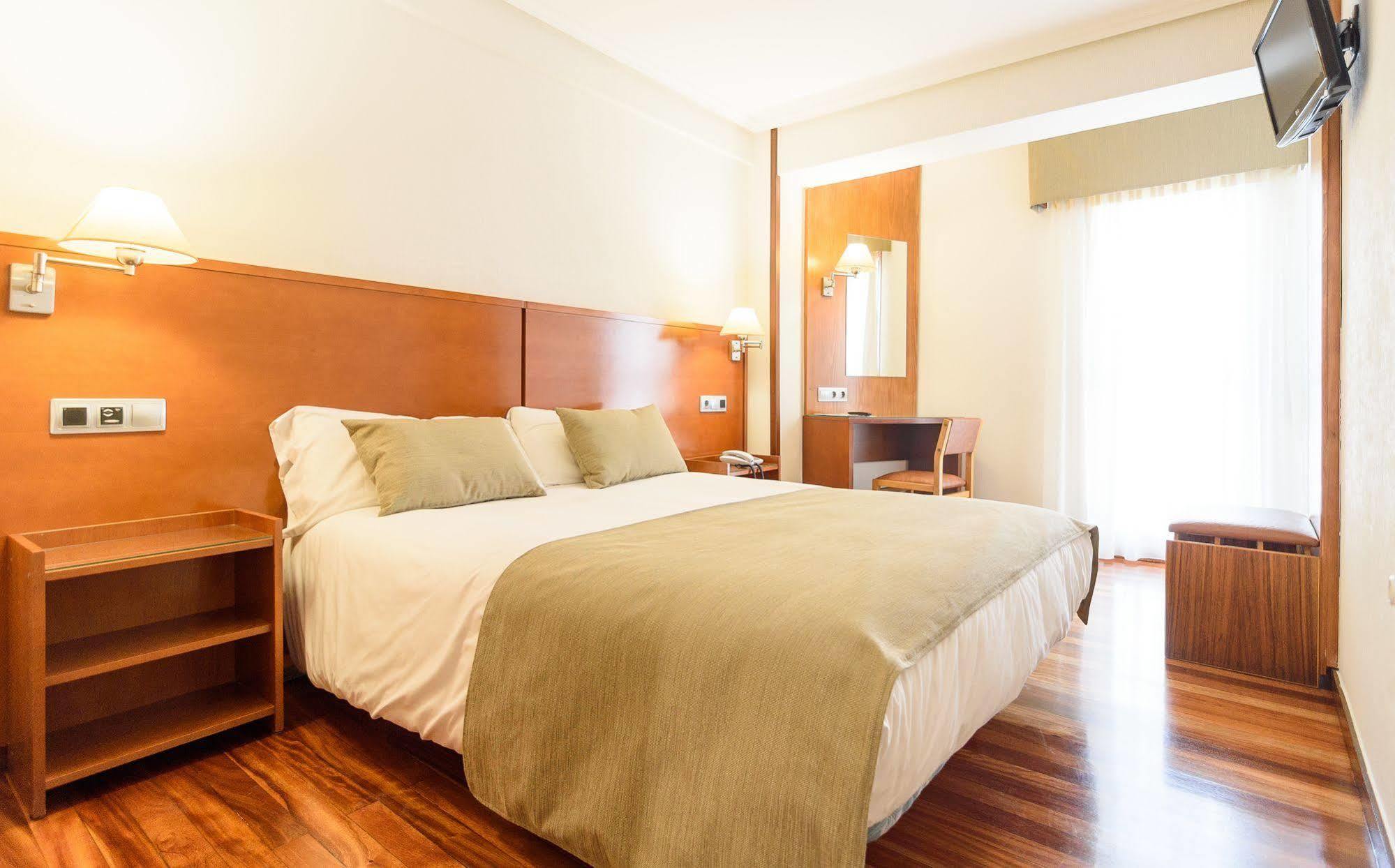 México Pr 3* Santiago de Compostela